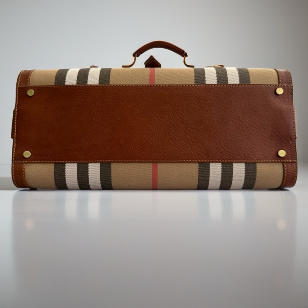 Burberry Satchel RARE✨ - Picture 8 of 12